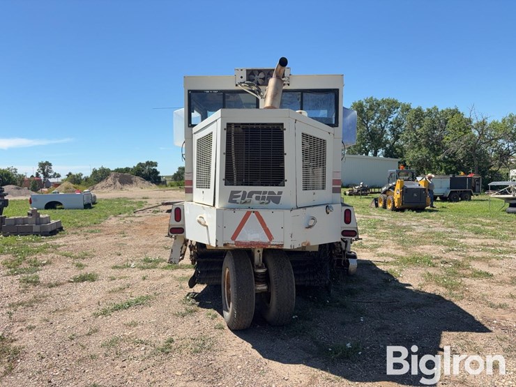 1990-elgin-pelican-image-6