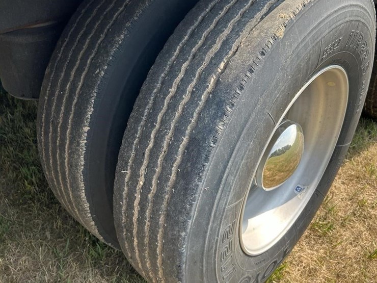 2015-timpte-grain-trailer-image-31