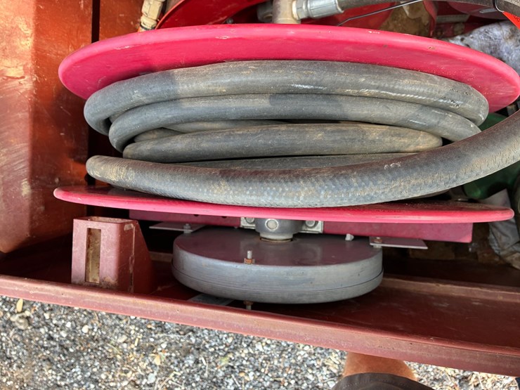#2446-•-fiel-hose-reel-with-nozzle-image-1