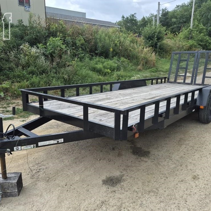20' EQUIPMENT TRAILER