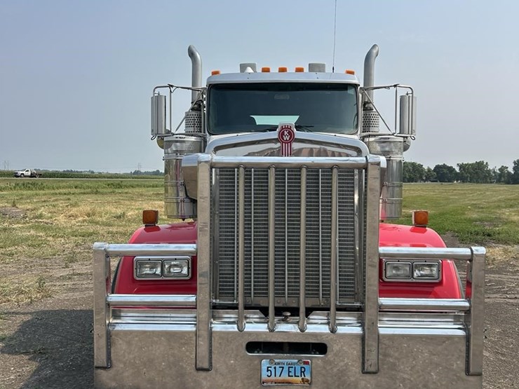 2007-kenworth-w900-image-2