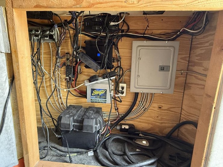 #63-•-2016-lark-20'-gaming-trailer-�-fully-equipped-image-26