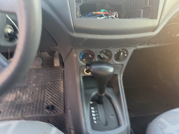 2010-ford-transit-connect-image-31
