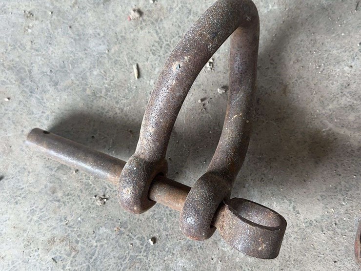 antique-cast-iron-farm-tractor-shackle-clevis-hardware-lot-image-2