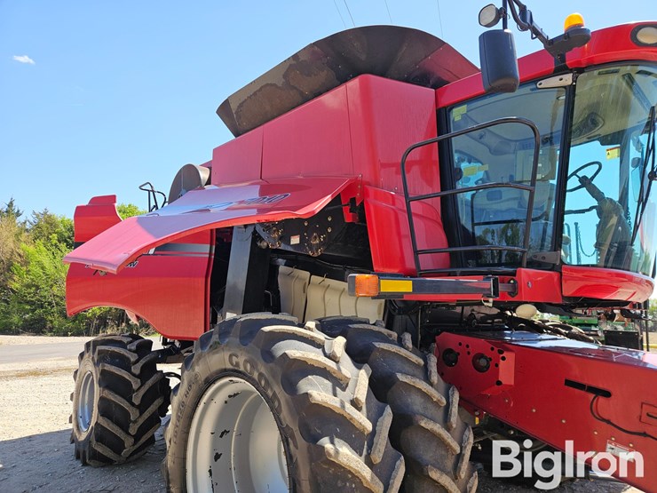 2007-case-ih-7010-image-20