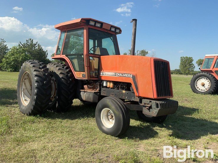1982-allis-chalmers-8070-image-1
