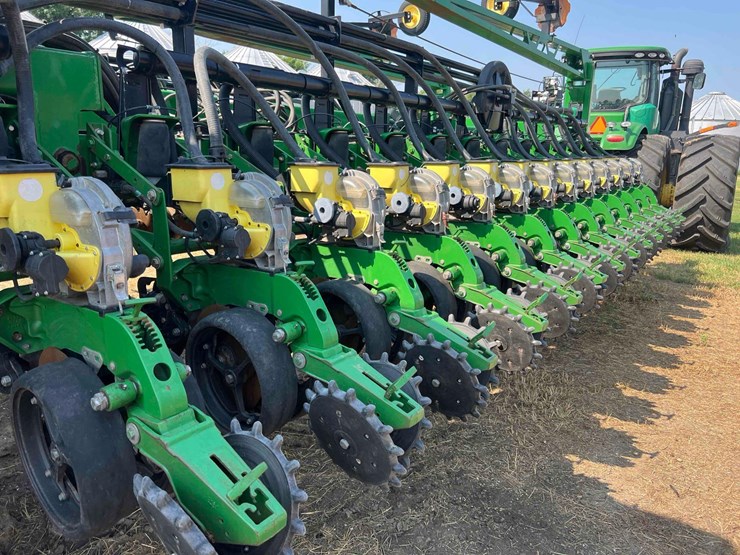 john-deere-db60-image-6