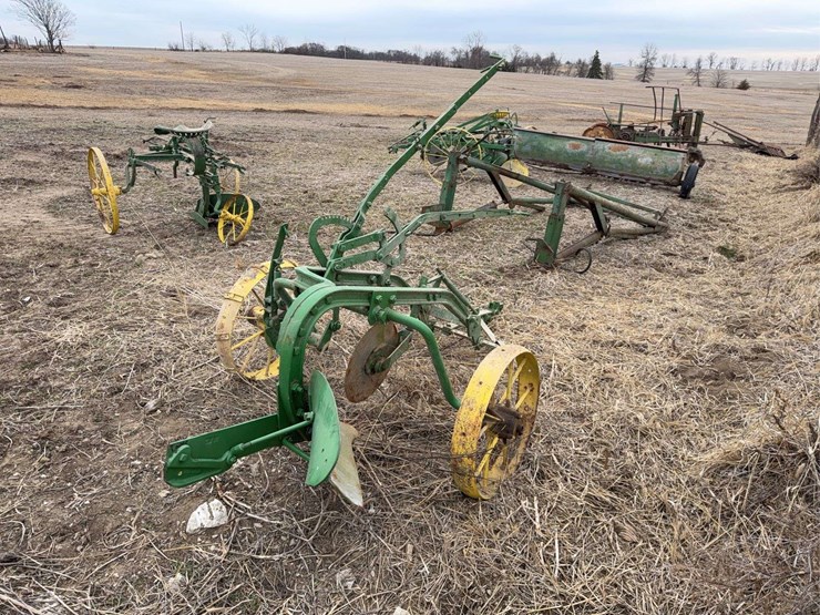 john-deere-one-bottom-plow-image-4