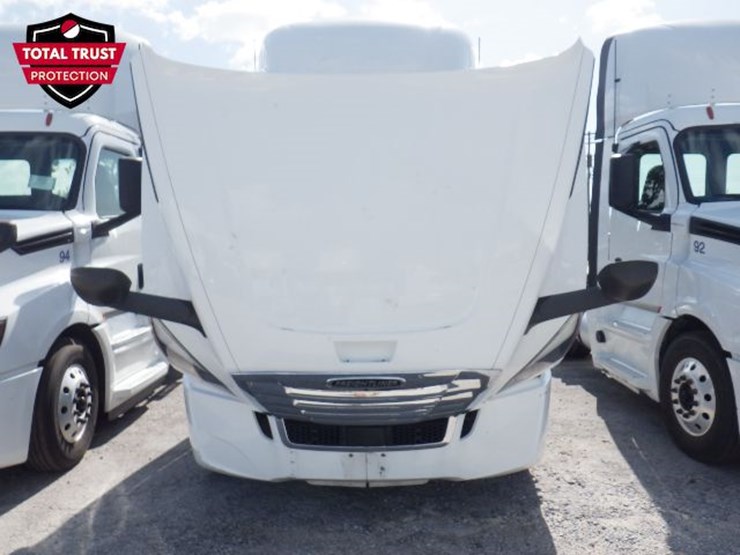 2019-freightliner-cascadia-126-image-19