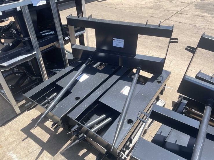 #8280-•-2026-jct-skid-steer-bale-spear-(o2)-image-3