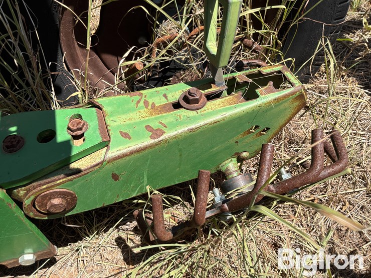 john-deere-7300-image-16