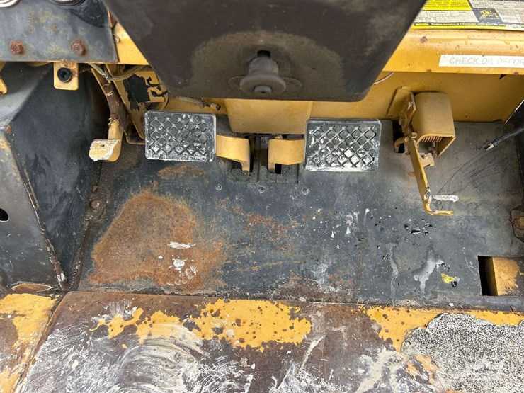 1992-caterpillar-vc110f-11,000lb-diesel-forklift-image-21