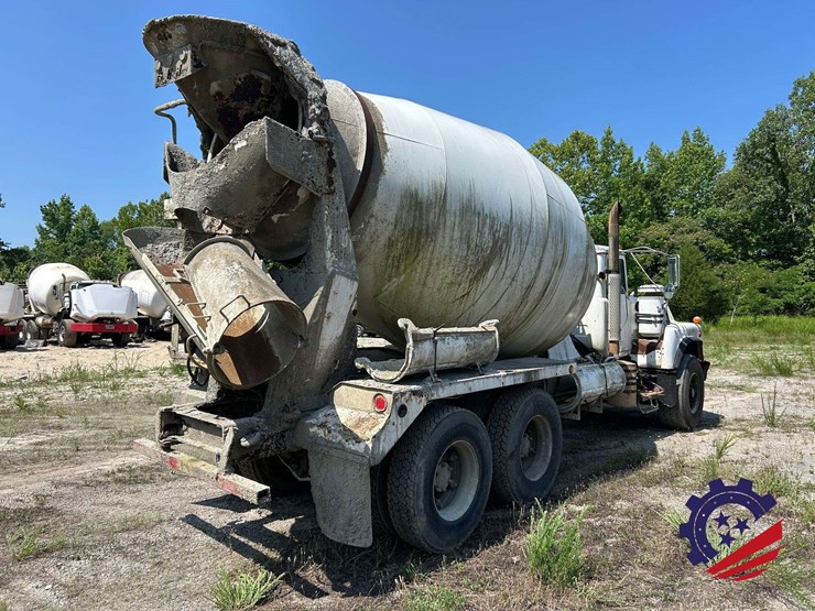 1997-mack-dm-concrete-mixer-truck-image-40