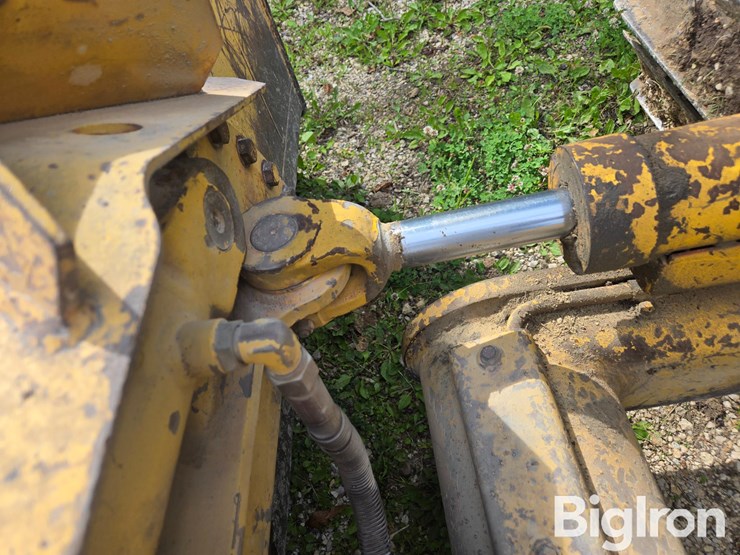 komatsu-d39e-1-image-12