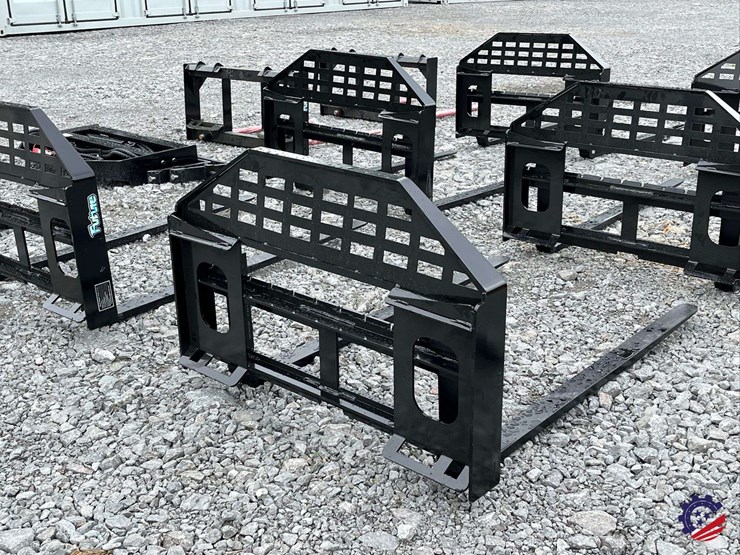 unused-2026-future-ft-dhc-skid-steer-forks---[skid-steer-attachments]-attachment-image-5