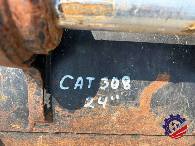 caterpillar-24-image-6