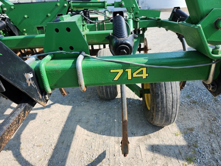 john-deere-714-image-9