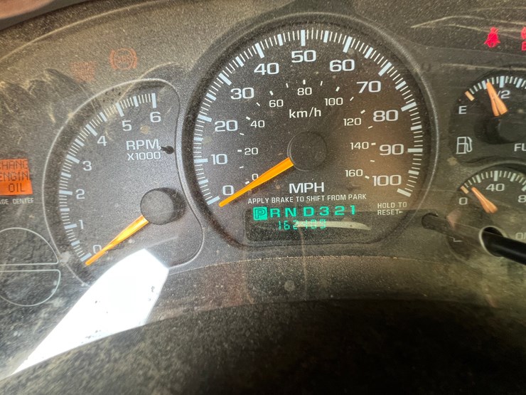 2000-chevrolet-1500-image-18