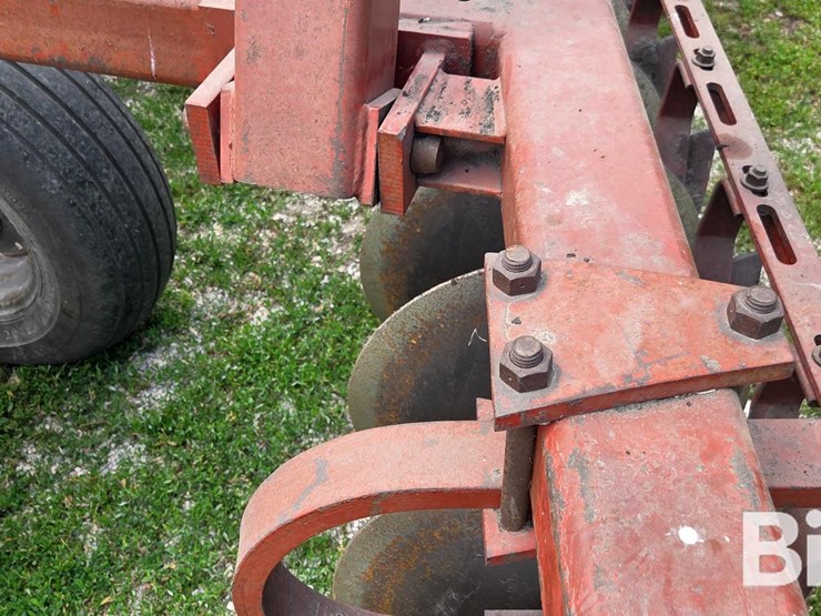 massey-ferguson-820-image-18