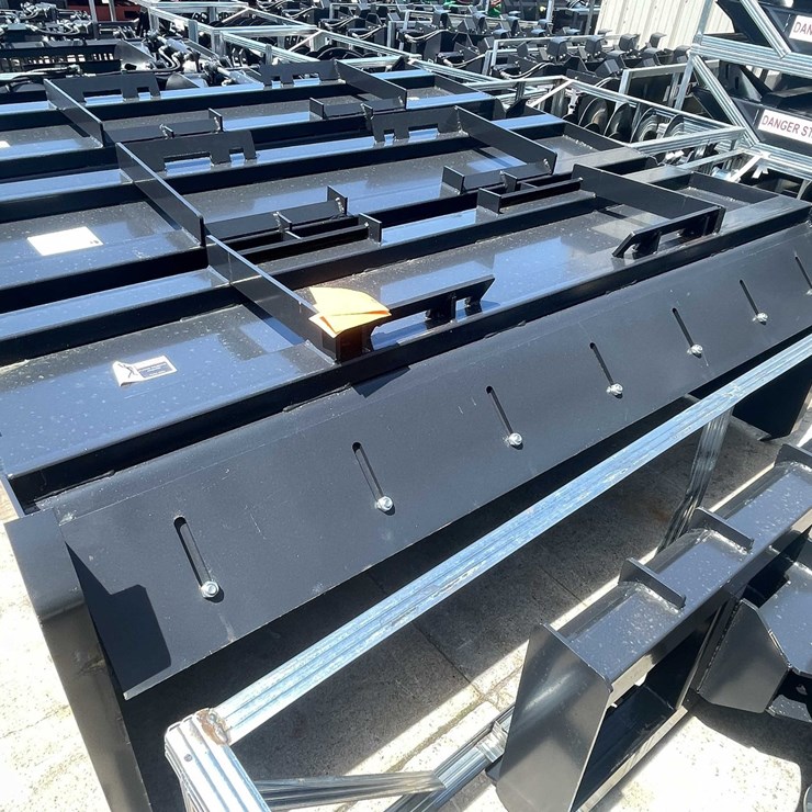 #8277 • Unused 2026 JCT Skid Steer Pusher Box (O2)