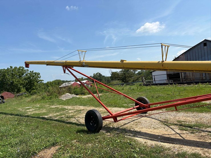 mk-100-westfield-swing-away-auger-image-2