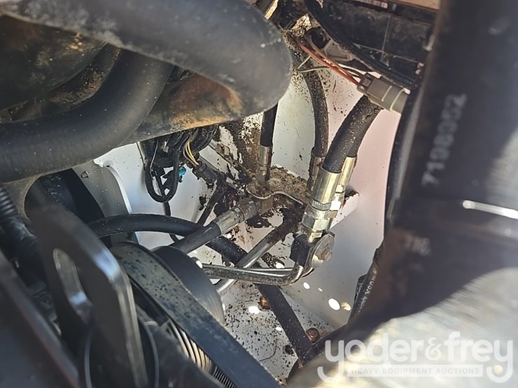 2019-bobcat-s450-image-31