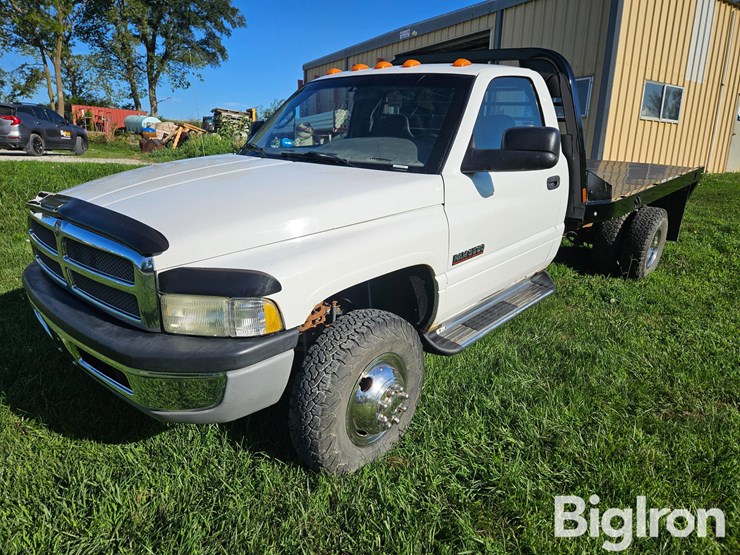 2002-dodge-ram-3500-image-1