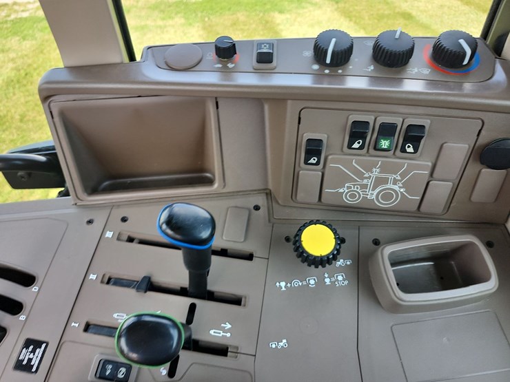 2008-john-deere-7230-image-32