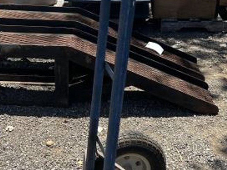 #84-•-hand-truck-dolly-image-3