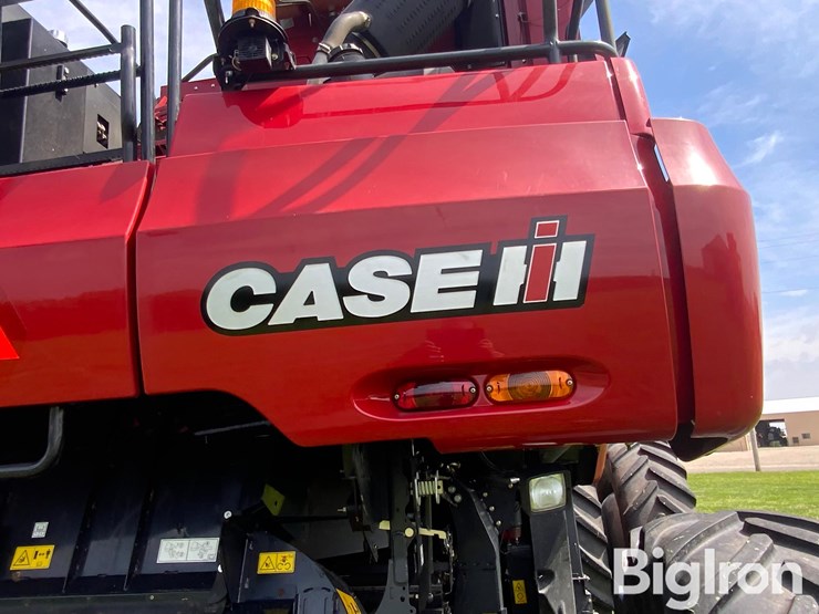 2018-case-ih-8240-image-13