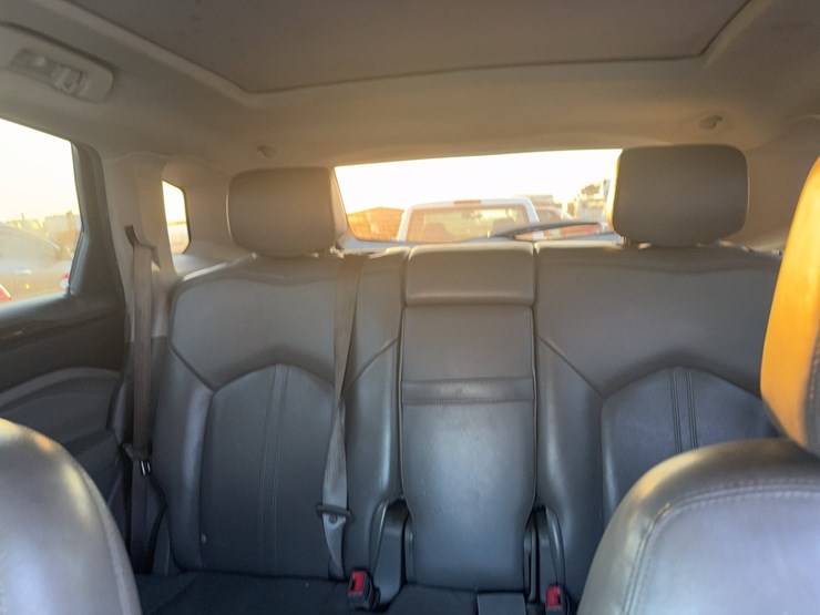 2012-cadillac-srx-image-29