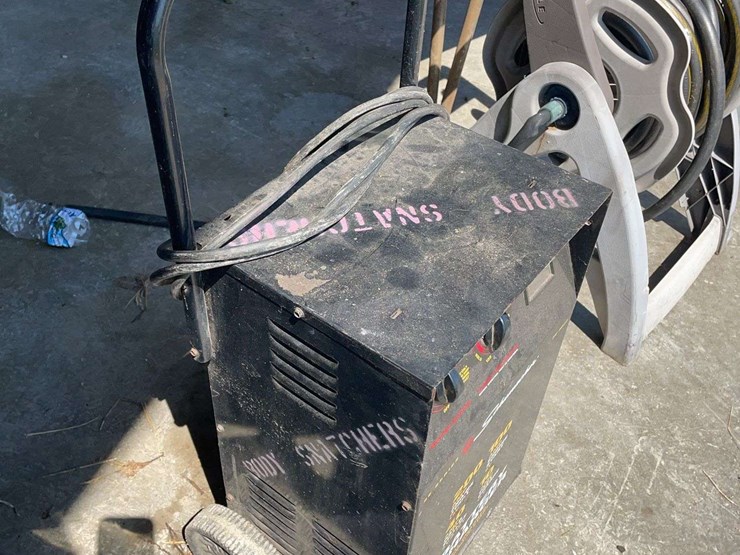 battery-charger-image-6