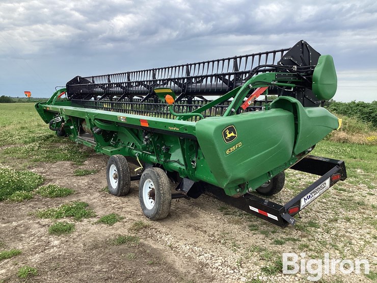 2018-john-deere-635fd-image-5