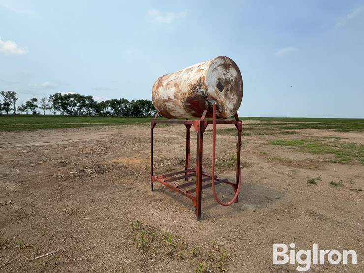 300-gal-fuel-barrel-on-stand-image-3