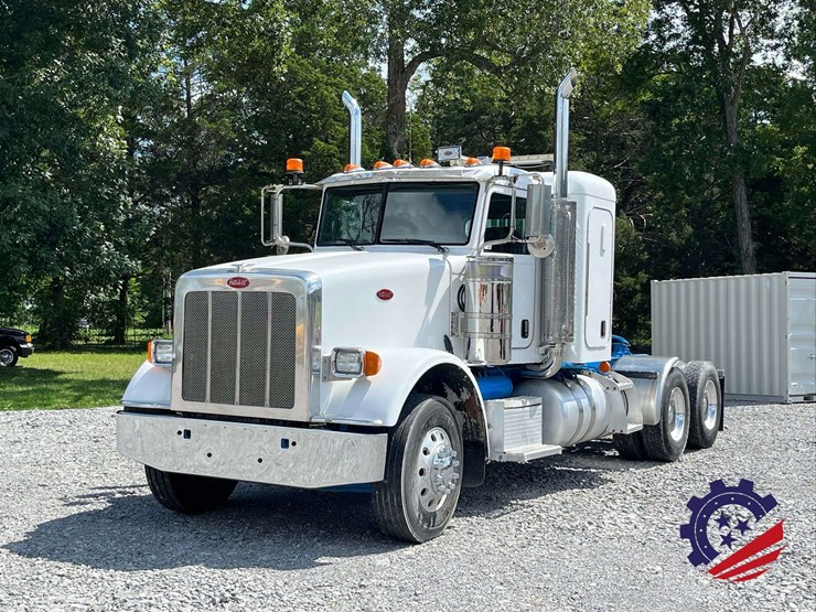 2013-peterbilt-367-image-14