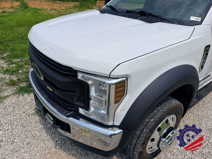 2019-ford-f550-xl-image-30