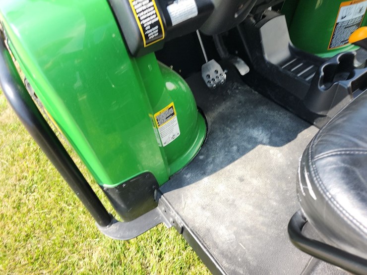2012-john-deere-gator-image-19