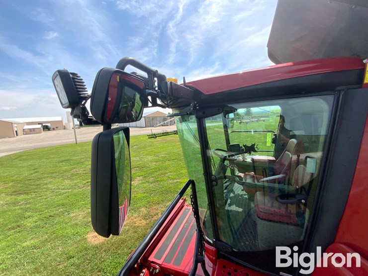 2018-case-ih-8240-image-10