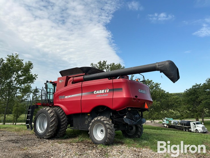 2007-case-ih-7010-image-7