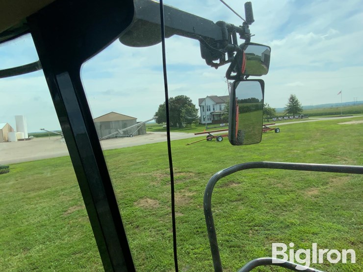 2017-case-ih-8240-image-14