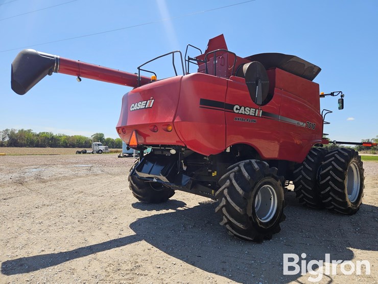 2007-case-ih-7010-image-5