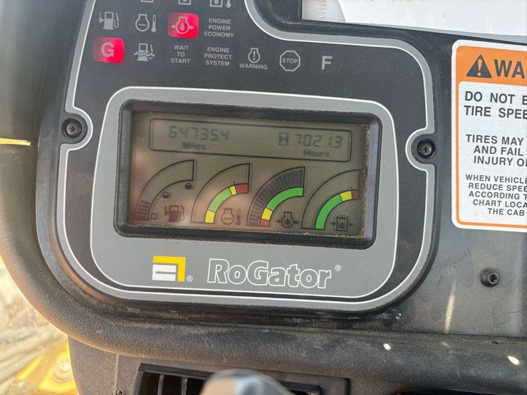 rogator-1254-sprayer-image-12