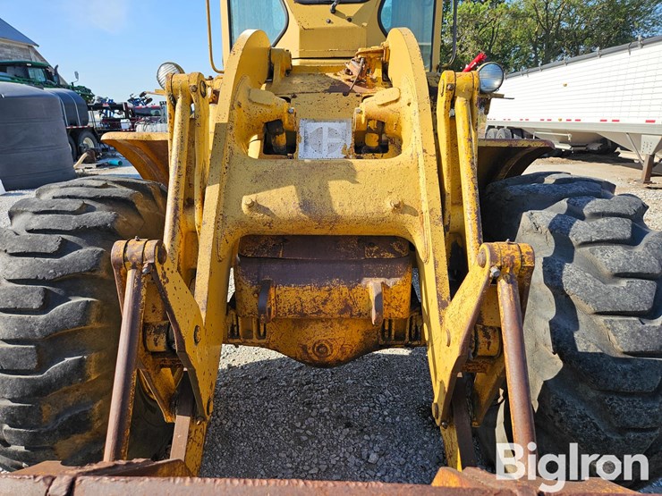 caterpillar-950-image-13