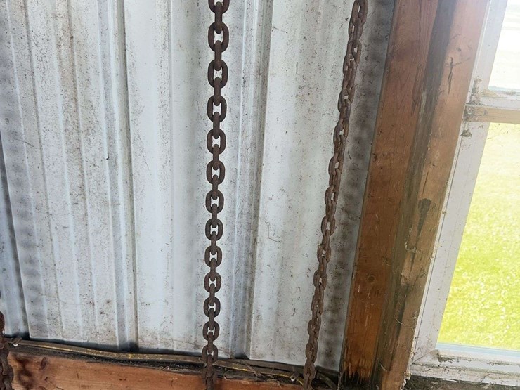 heavy-duty-steel-logging-chains-with-grab-hooks-image-4