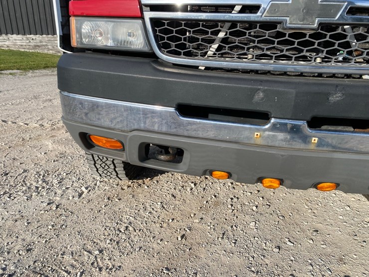 2005-chevrolet-2500-image-17