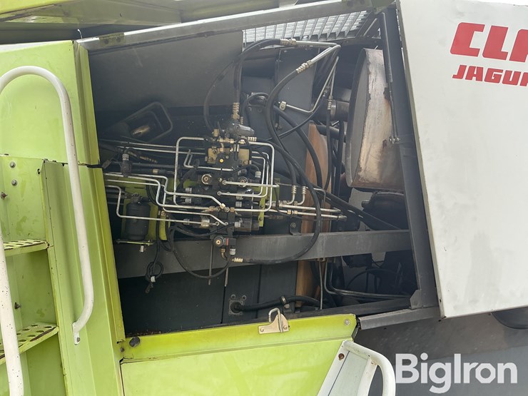 claas-jaguar-880-image-16