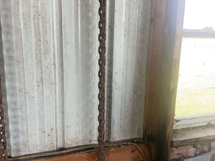heavy-duty-steel-logging-chains-with-grab-hooks-image-1
