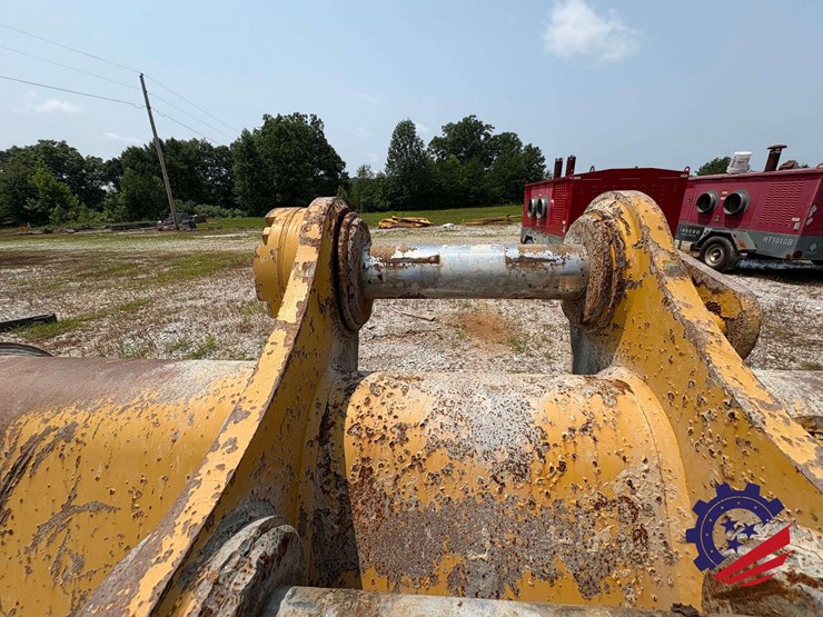 cat-72"-336-excavator-bucket-image-14
