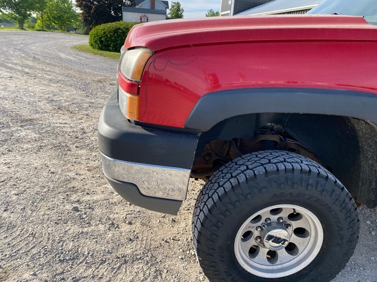2005-chevrolet-2500-image-8