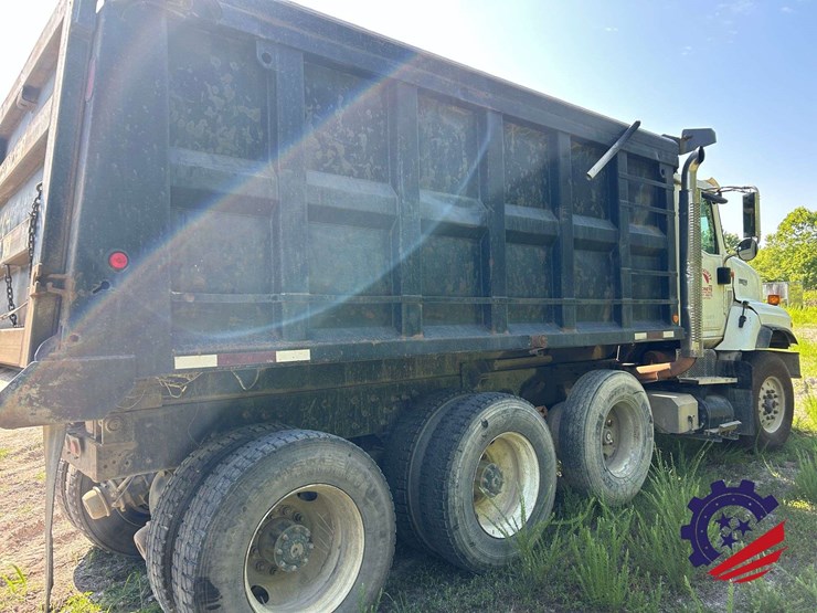 2008-international-5600-paystar-tri-axle-dump-truck-image-5